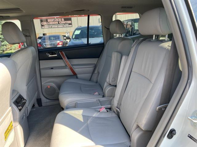 used 2008 Toyota Highlander car, priced at $10,499