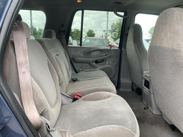used 2001 Ford Expedition car, priced at $2,899