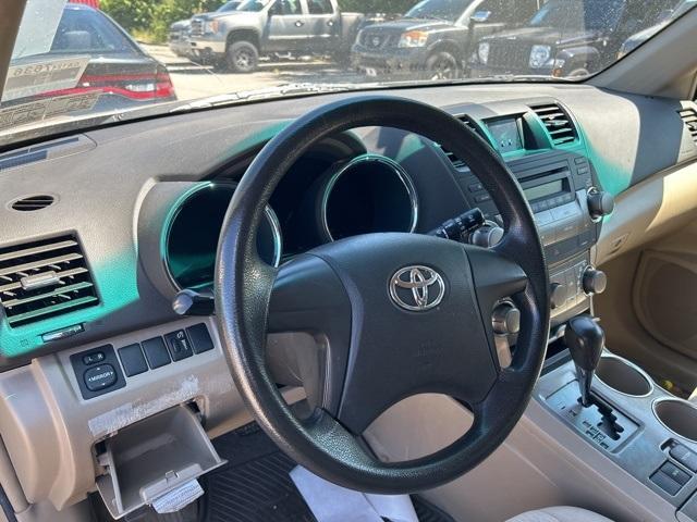 used 2008 Toyota Highlander car, priced at $8,399