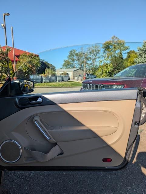 used 2013 Volkswagen Beetle car, priced at $10,999