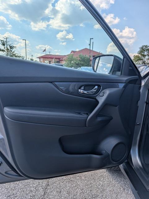 used 2018 Nissan Rogue car, priced at $12,399