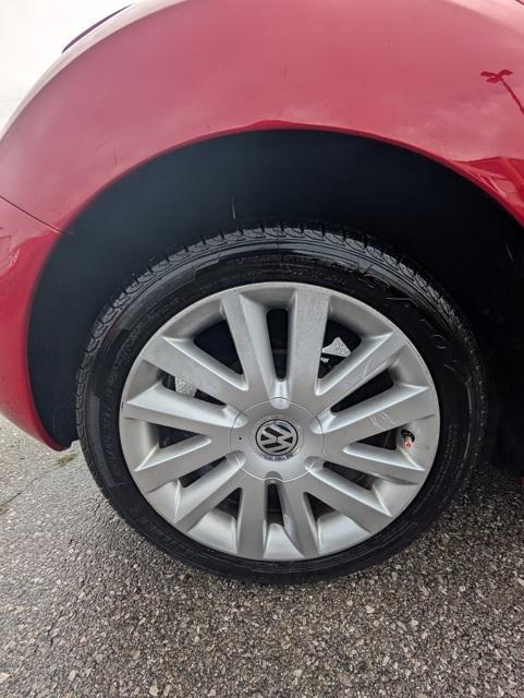 used 2008 Volkswagen New Beetle car, priced at $8,299