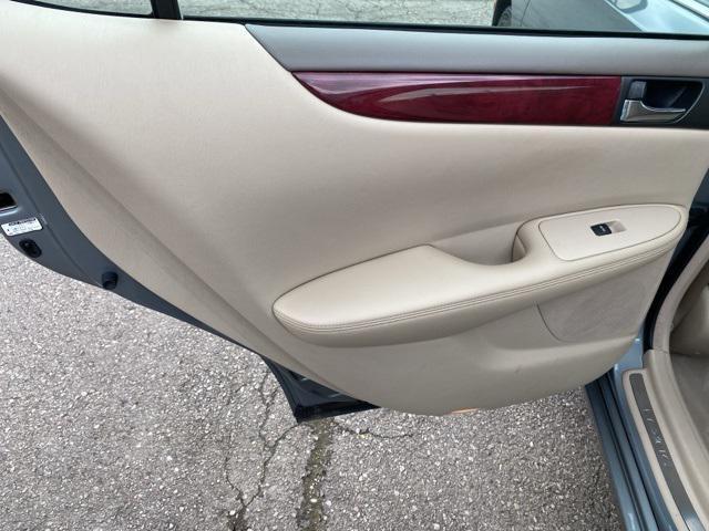 used 2002 Lexus ES 300 car, priced at $7,999
