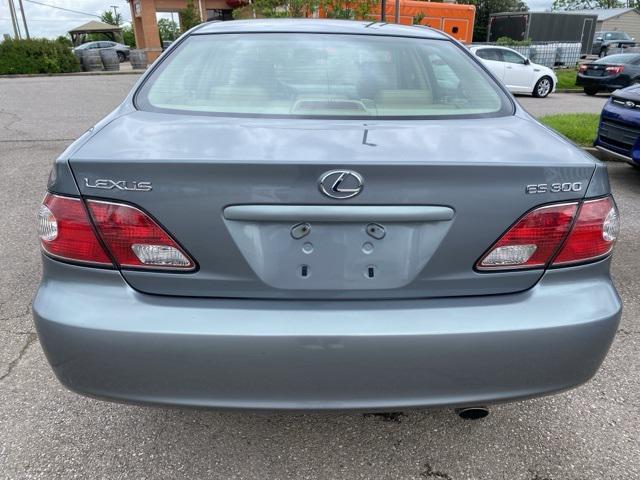 used 2002 Lexus ES 300 car, priced at $7,999