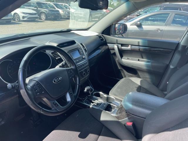 used 2014 Kia Sorento car, priced at $12,899