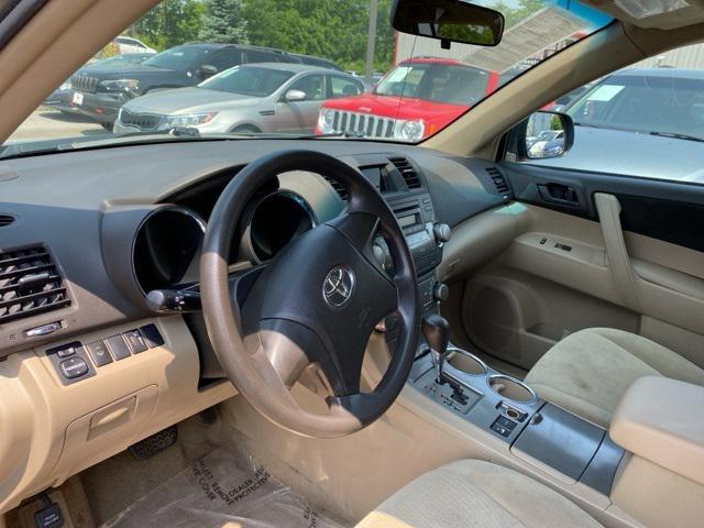 used 2010 Toyota Highlander car, priced at $7,999