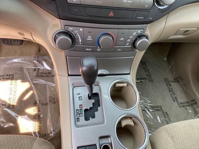 used 2010 Toyota Highlander car, priced at $7,999