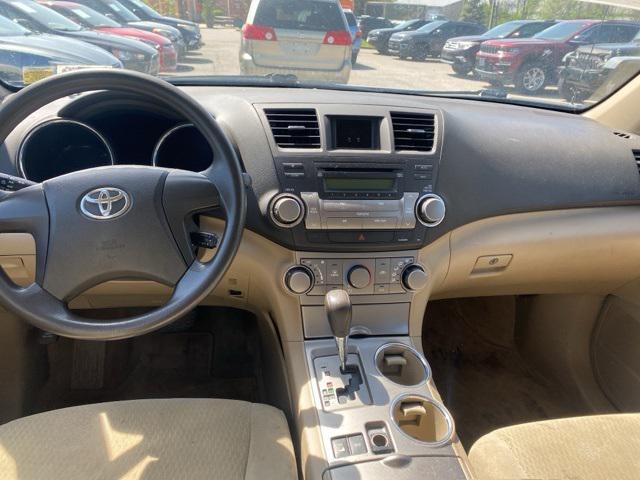 used 2010 Toyota Highlander car, priced at $7,999