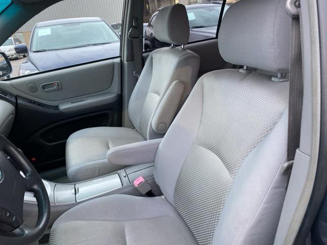 used 2006 Toyota Highlander Hybrid car, priced at $7,599