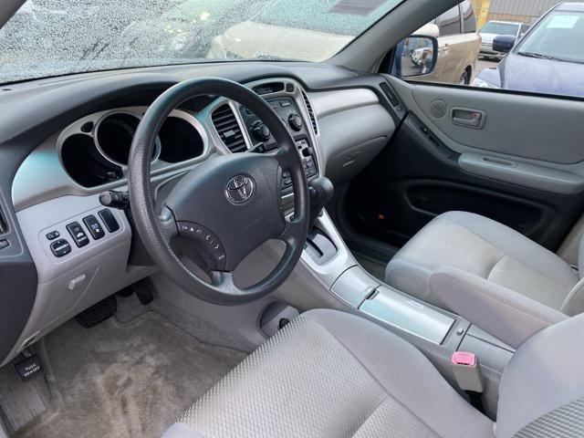 used 2006 Toyota Highlander Hybrid car, priced at $7,599