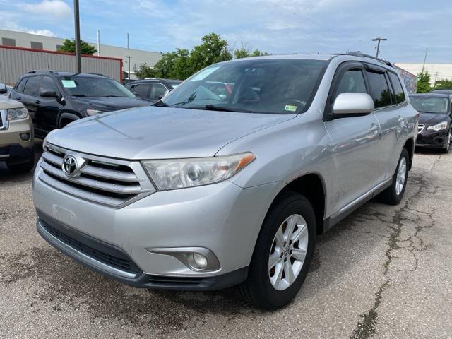 used 2013 Toyota Highlander car, priced at $9,599