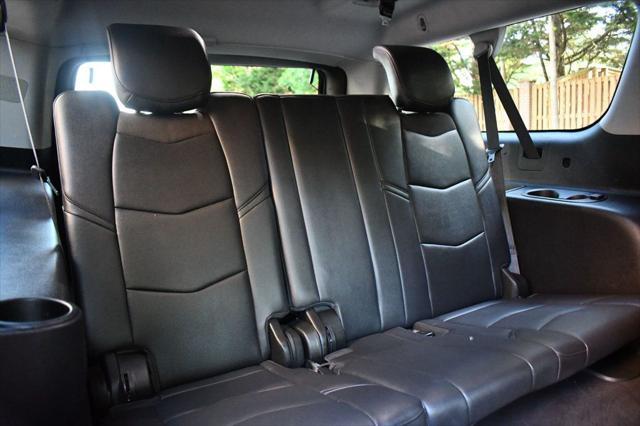 used 2020 Cadillac Escalade ESV car, priced at $39,995