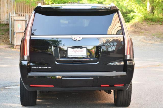 used 2020 Cadillac Escalade ESV car, priced at $39,995