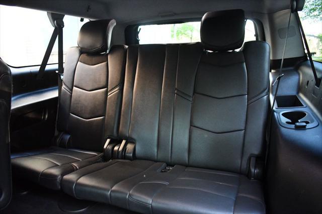 used 2020 Cadillac Escalade ESV car, priced at $39,995