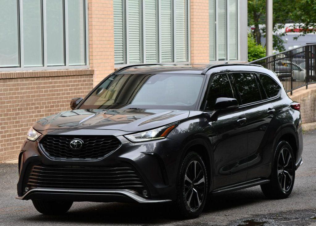 used 2021 Toyota Highlander car, priced at $27,495