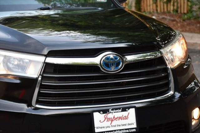 used 2015 Toyota Highlander Hybrid car, priced at $21,995