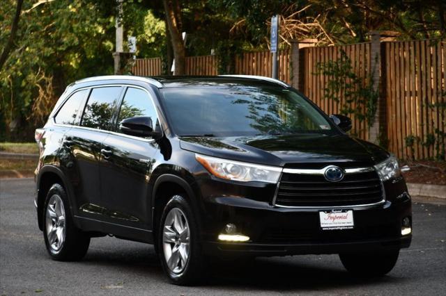 used 2015 Toyota Highlander Hybrid car, priced at $21,995