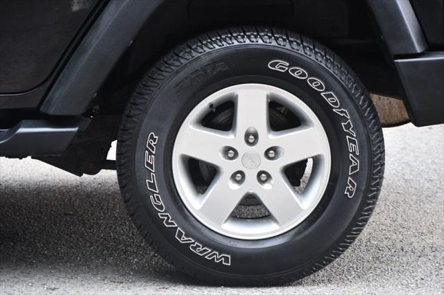 used 2015 Jeep Wrangler Unlimited car, priced at $17,995