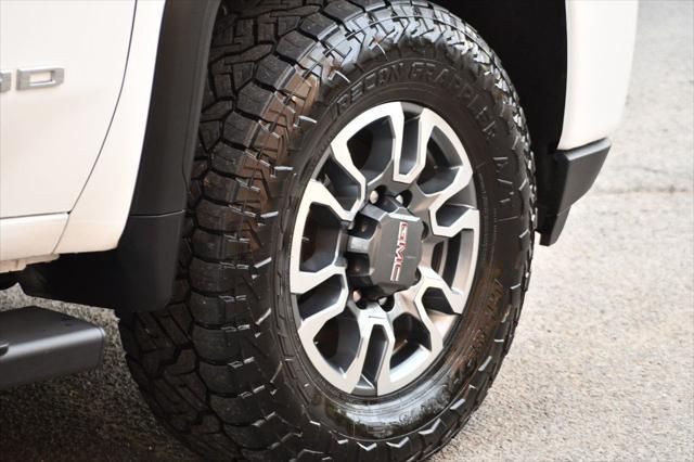 used 2022 GMC Sierra 2500 car, priced at $55,995