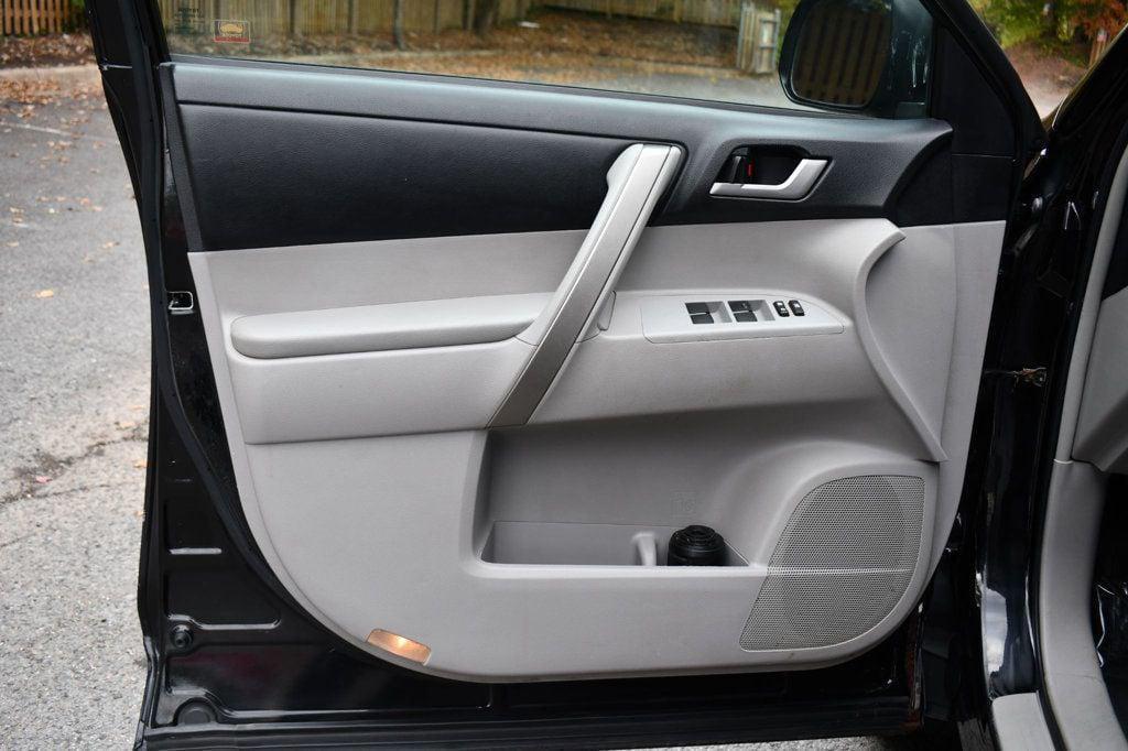 used 2013 Toyota Highlander car, priced at $10,495
