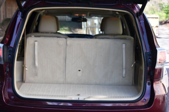 used 2015 Toyota Highlander car, priced at $16,995