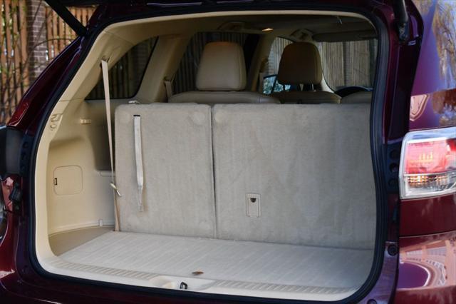 used 2015 Toyota Highlander car, priced at $16,995
