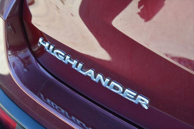 used 2015 Toyota Highlander car, priced at $16,995