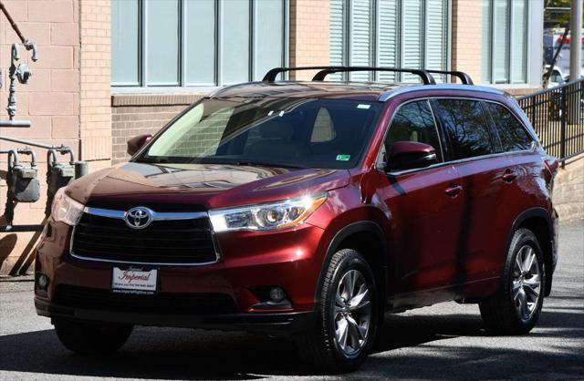 used 2015 Toyota Highlander car, priced at $16,995
