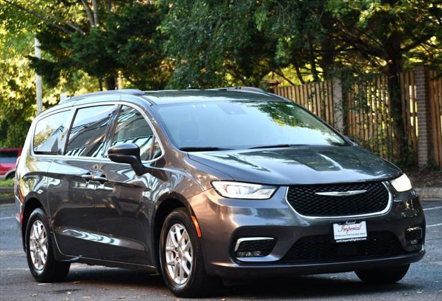 used 2022 Chrysler Pacifica car, priced at $21,995