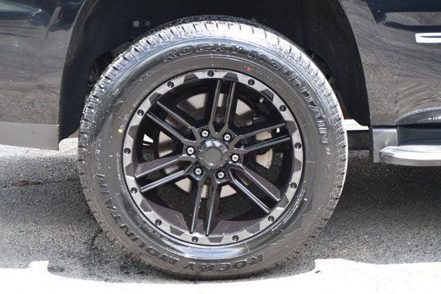 used 2017 GMC Yukon car, priced at $26,995