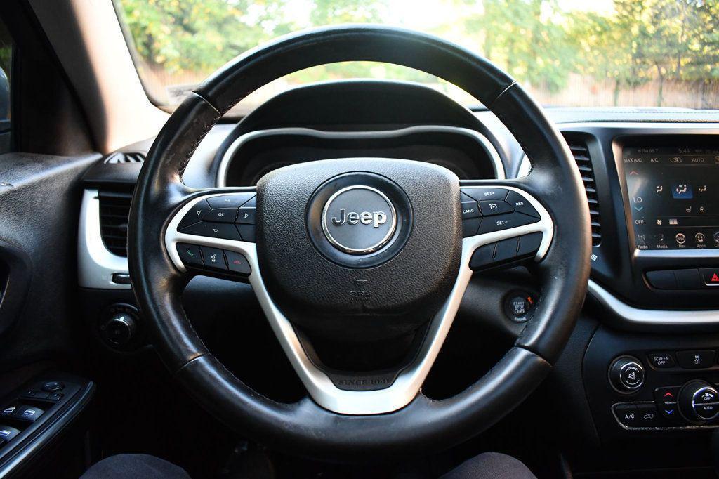 used 2014 Jeep Cherokee car, priced at $4,995