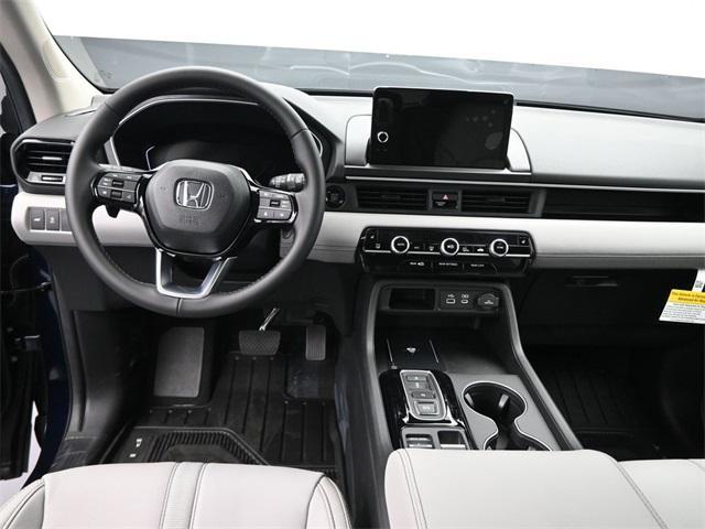 new 2025 Honda Pilot car, priced at $47,095