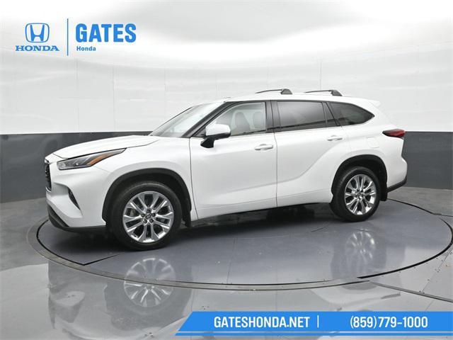 used 2023 Toyota Highlander car, priced at $39,601