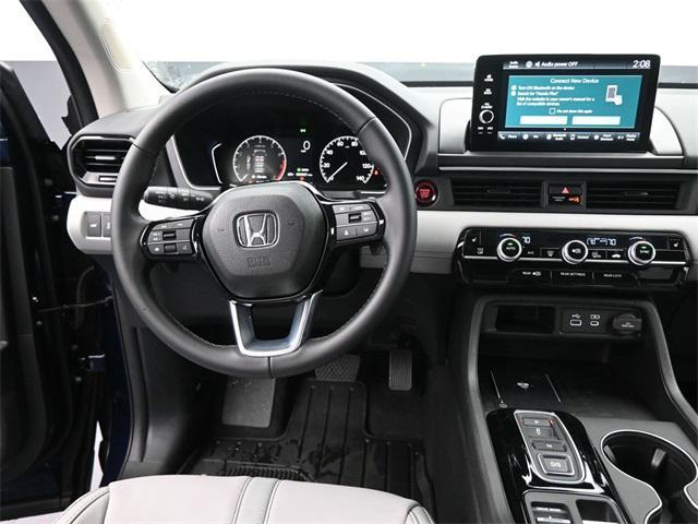 new 2025 Honda Pilot car, priced at $48,895