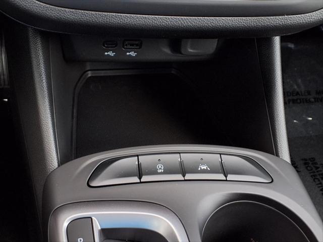 new 2025 Buick Envista car, priced at $25,090