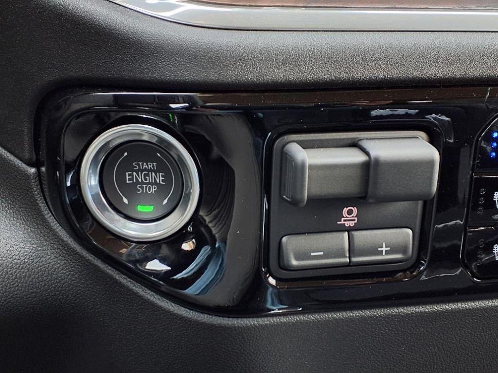 new 2025 GMC Sierra 2500 car, priced at $77,475