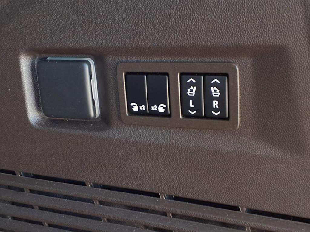 used 2021 GMC Yukon car, priced at $41,688