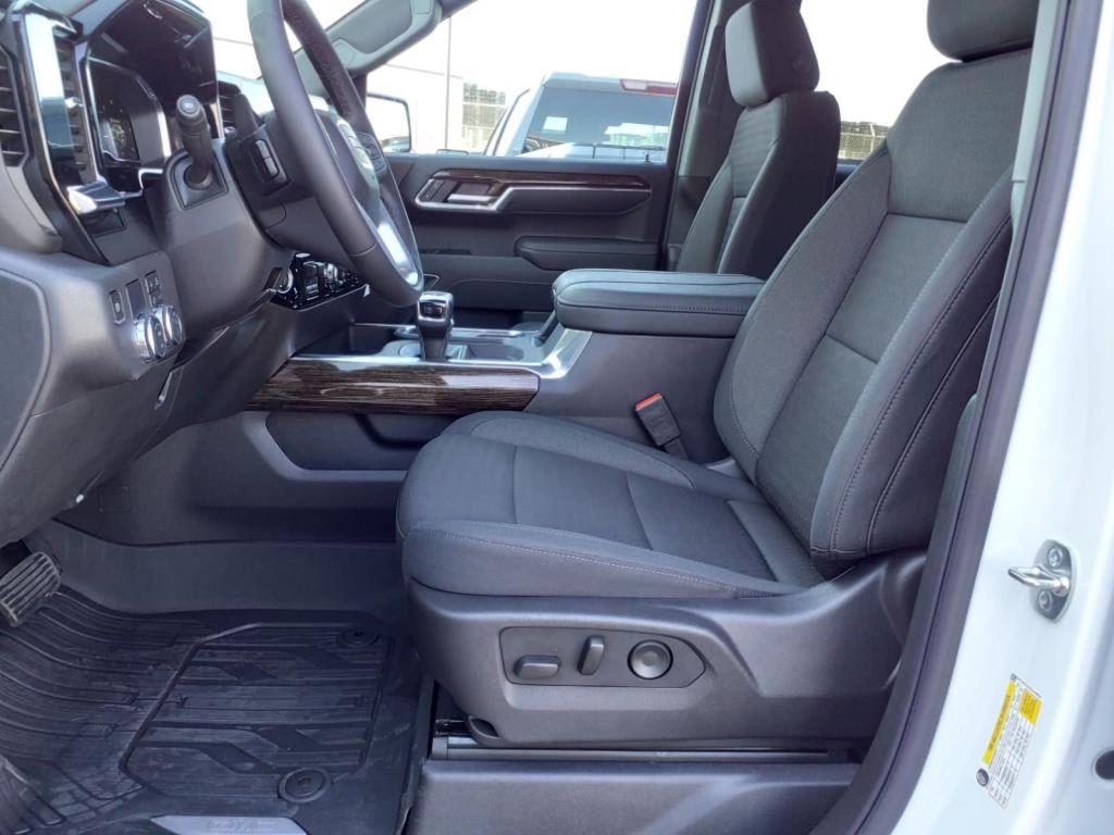 new 2025 GMC Sierra 1500 car, priced at $58,150