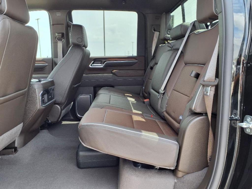 new 2025 GMC Sierra 2500 car, priced at $85,273