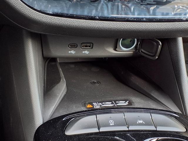 new 2025 Buick Envista car, priced at $30,190