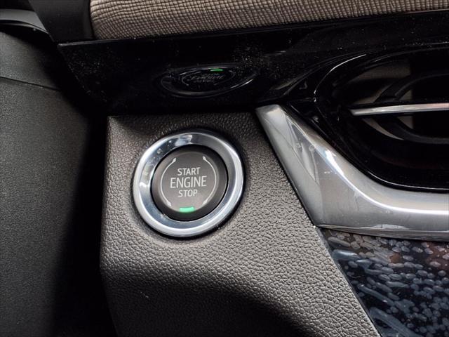 new 2025 Buick Envista car, priced at $30,190