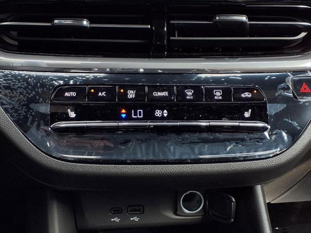 new 2025 Buick Envista car, priced at $30,190