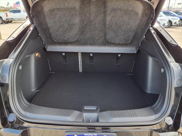 new 2025 Buick Envista car, priced at $30,190