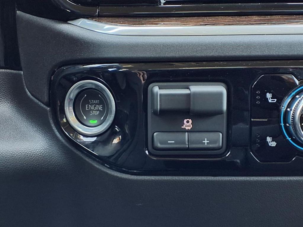 new 2025 GMC Sierra 1500 car, priced at $48,945