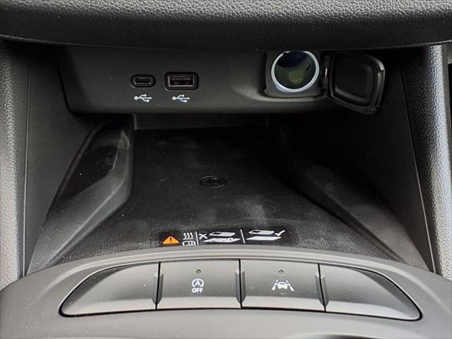 new 2025 Buick Envista car, priced at $26,780
