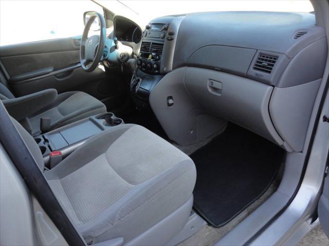 used 2007 Toyota Sienna car, priced at $5,499