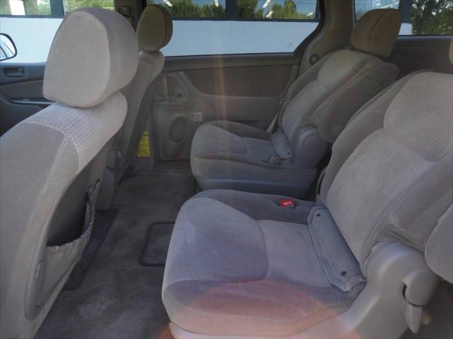 used 2007 Toyota Sienna car, priced at $5,499