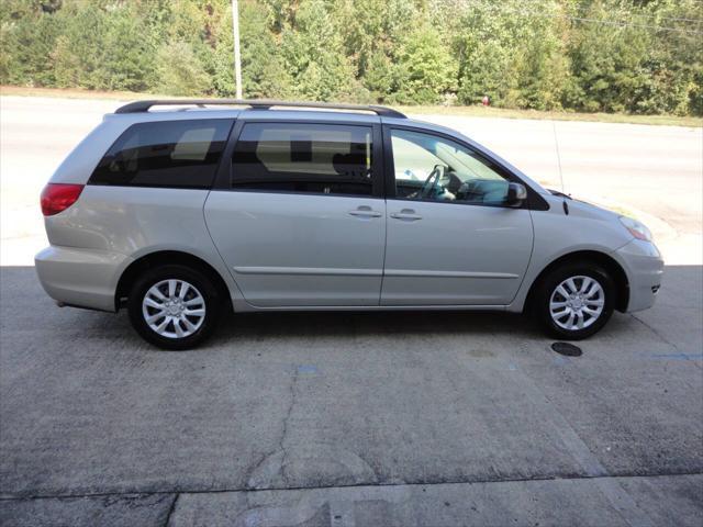 used 2007 Toyota Sienna car, priced at $5,499