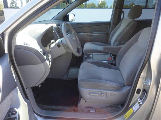 used 2007 Toyota Sienna car, priced at $5,499