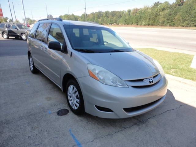 used 2007 Toyota Sienna car, priced at $5,499